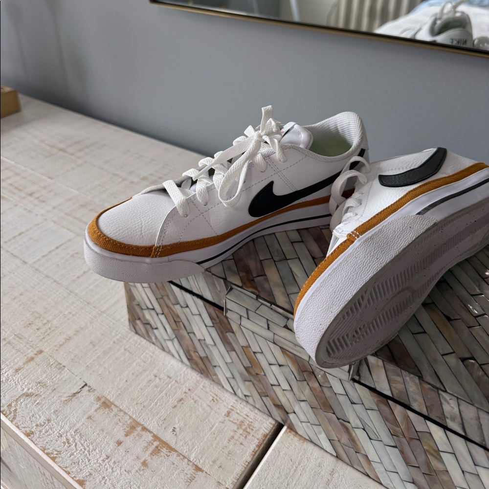 Never worn